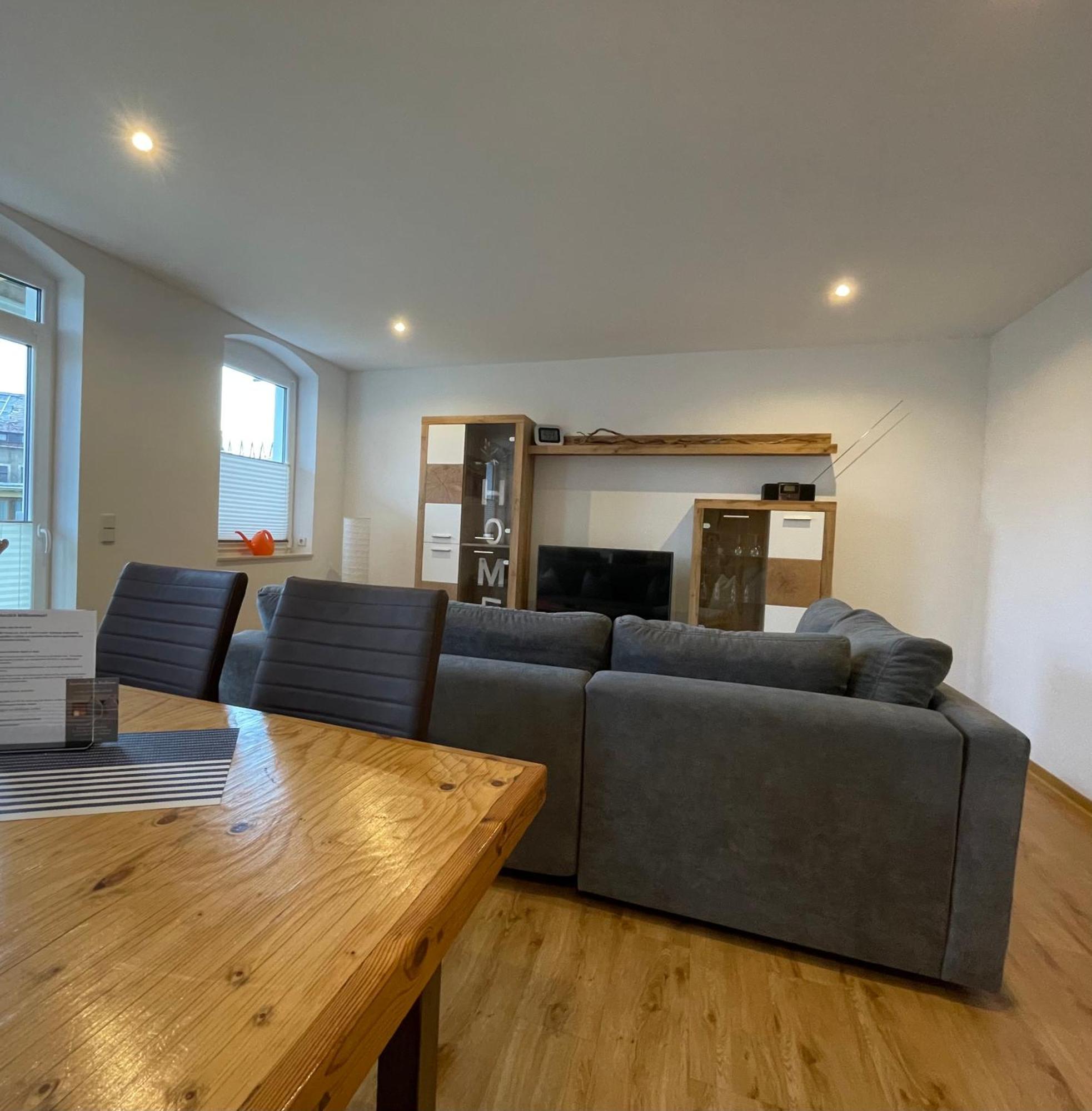Stadtoase Geraeumige Gaestewohnungen Mit Balkon, Komfort, Modernitaet Und Ruhe, Fuer Monteure Geeignet, Free Wifi Frankenberg Bagian luar foto