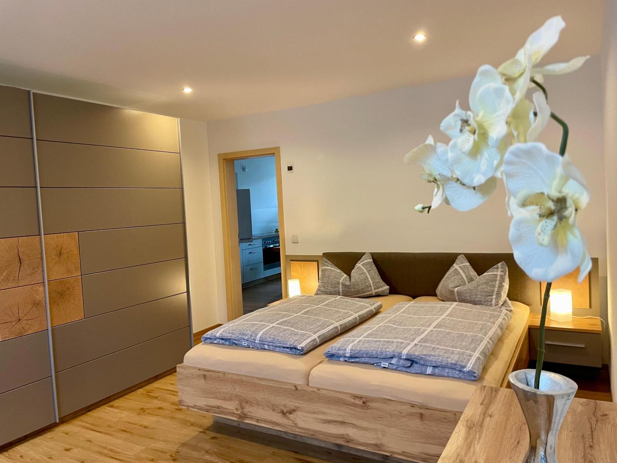 Stadtoase Geraeumige Gaestewohnungen Mit Balkon, Komfort, Modernitaet Und Ruhe, Fuer Monteure Geeignet, Free Wifi Frankenberg Bagian luar foto