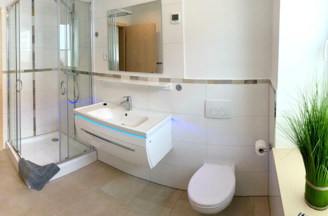 Stadtoase Geraeumige Gaestewohnungen Mit Balkon, Komfort, Modernitaet Und Ruhe, Fuer Monteure Geeignet, Free Wifi Frankenberg Bagian luar foto